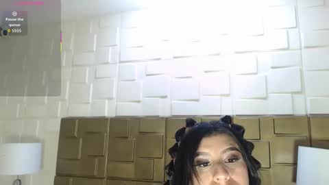 Snapshot of violetlux chatting on October 20, 7:58 pm VioletLux online show from October 20, 7:58 pm