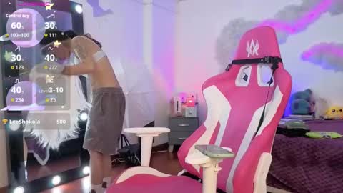   online show from November 30, 7:40 pm