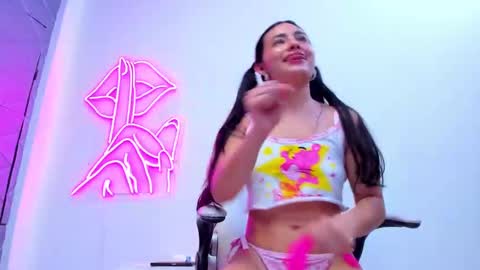 Snapshot of violetrousse chatting on January 30, 10:30 pm Violet Rousse online show from January 30, 10:30 pm