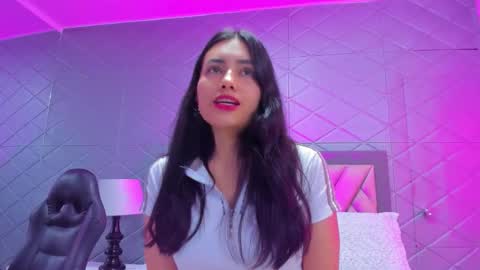 Snapshot of violetrousse chatting on October 16, 2:29 pm Violet Rousse online show from October 16, 2:29 pm