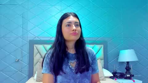 Snapshot of violetrousse chatting on November 28, 3:58 pm Violet Rousse online show from November 28, 3:58 pm