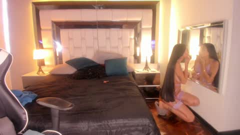 violetskinny online show from February 3, 6:49 pm