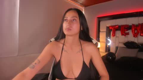 violetskinny online show from February 18, 10:03 pm