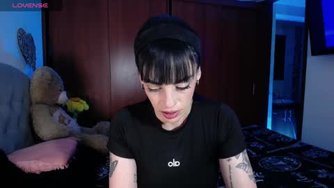 violett  Independent model online show from September 25, 10:57 pm