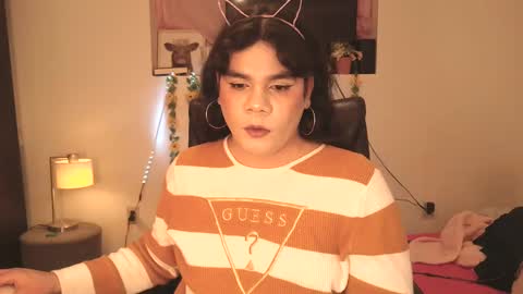 Snapshot of violettacam69 chatting on February 1, 7:47 am violettacam69 online show from February 1, 7:47 am