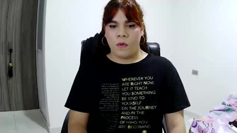 Snapshot of violettacam69 chatting on October 31, 8:59 am violettacam69 online show from October 31, 8:59 am