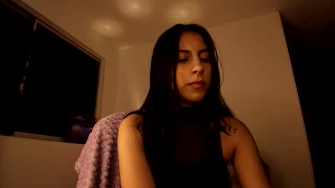 Violetta....Follow me in Twitter... online show from October 1, 3:45 am