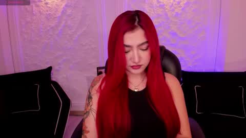 Violett Castel online show from October 18, 7:03 pm