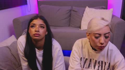 Violet online show from December 21, 7:03 am