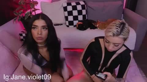 Violet online show from October 31, 1:39 am