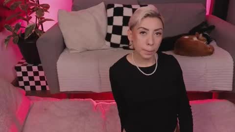 Violet online show from November 7, 1:27 am