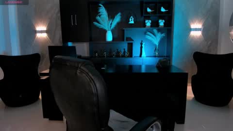 Violett  online show from October 3, 6:27 pm