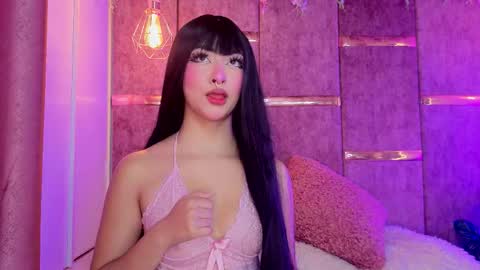 viollettebylyly online show from October 14, 11:55 am