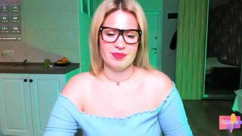 Snapshot of vip_juicy chatting on November 5, 3:56 pm VelvettTime online show from November 5, 3:56 pm