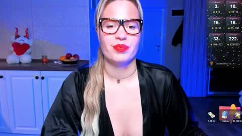 Snapshot of vip_juicy chatting on November 17, 6:52 am VelvettTime online show from November 17, 6:52 am