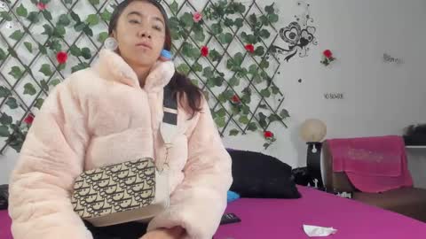 Snapshot of vip_thedivas chatting on January 6, 12:02 pm The divas online show from January 6, 12:02 pm