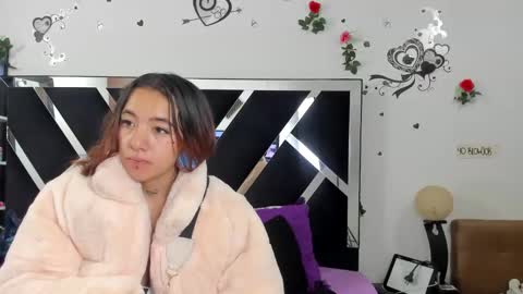 Snapshot of vip_thedivas chatting on January 17, 11:49 am The divas online show from January 17, 11:49 am