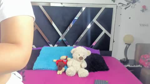 Snapshot of vip_thedivas chatting on January 30, 11:33 am The divas online show from January 30, 11:33 am