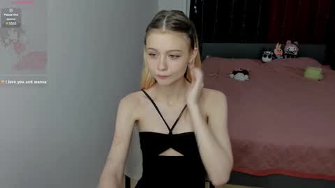 viraglow online show from December 3, 10:52 pm