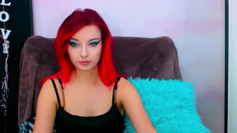 VirginLuna online show from January 3, 9:15 pm