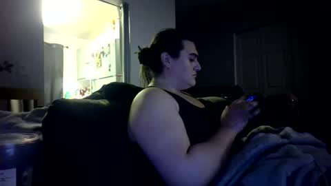 Snapshot of virgorian_enigma chatting on December 18, 6:08 am priscilla online show from December 18, 6:08 am