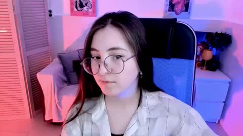 your love online show from October 8, 7:50 am