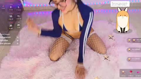 Snapshot of vivi_luv chatting on November 15, 7:16 am Vivi online show from November 15, 7:16 am