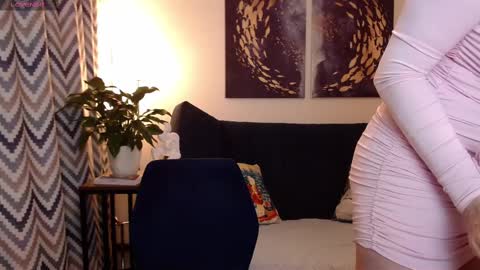 Vivian online show from March 9, 6:32 pm