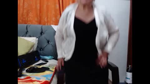 ViviannaJhonson online show from October 5, 10:51 pm