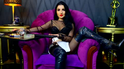 Snapshot of vivianreeve chatting on December 14, 5:03 pm Vivian Reeve online show from December 14, 5:03 pm