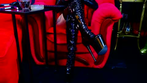 Snapshot of vivianreeve chatting on February 4, 5:01 pm Vivian Reeve online show from February 4, 5:01 pm