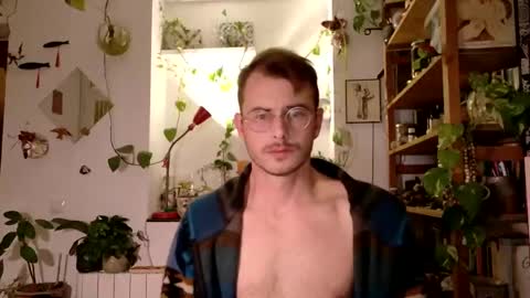 Viv online show from January 14, 10:02 pm