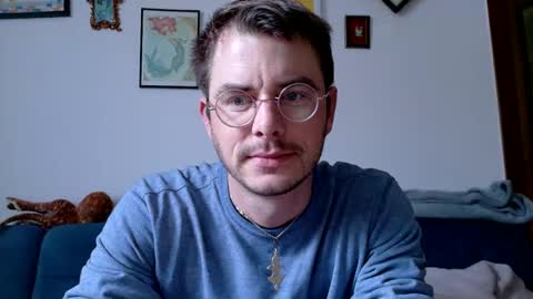 Viv online show from February 12, 9:10 am