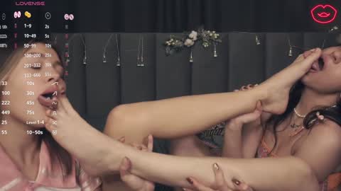 Nelly and Mari online show from January 22, 10:18 am