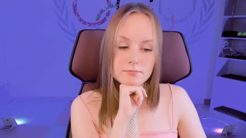 Snapshot of vivienleeigh chatting on January 9, 4:06 pm Vivien online show from January 9, 4:06 pm