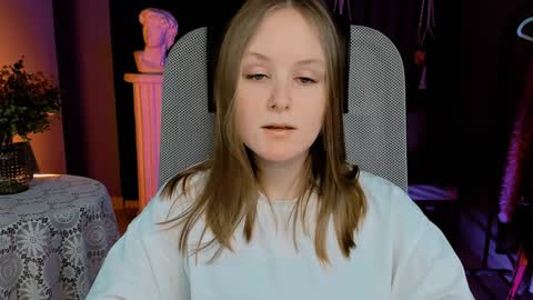 Snapshot of vivienleeigh chatting on January 10, 4:20 pm Vivien online show from January 10, 4:20 pm