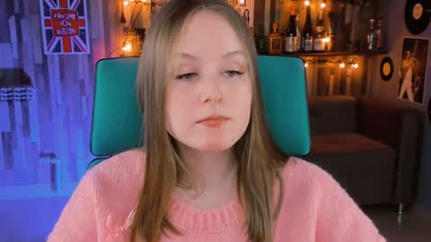 Snapshot of vivienleeigh chatting on January 22, 2:35 pm Vivien online show from January 22, 2:35 pm