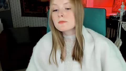 Snapshot of vivienleeigh chatting on February 9, 7:09 pm Vivien online show from February 9, 7:09 pm