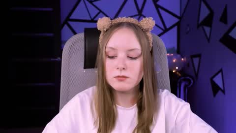 Snapshot of vivienleeigh chatting on February 13, 4:50 pm Vivien online show from February 13, 4:50 pm