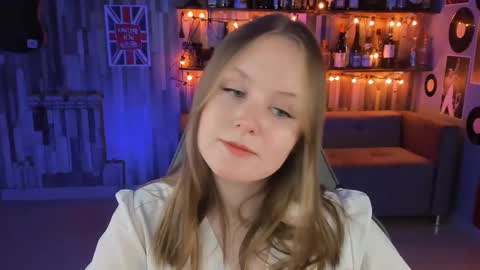 Snapshot of vivienleeigh chatting on February 28, 2:31 pm Vivien online show from February 28, 2:31 pm