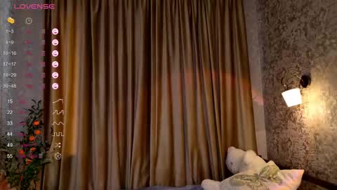 Mia Skaidrite online show from November 9, 9:29 am