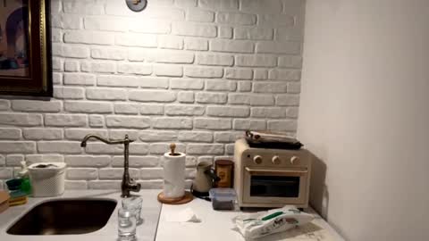 vixcx_ online show from October 18, 4:19 pm