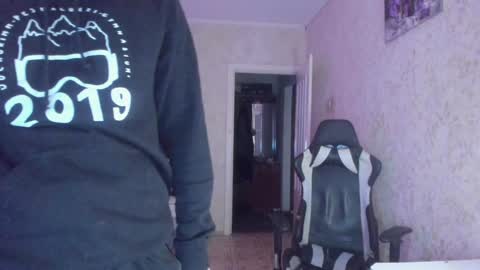 Snapshot of vlad1605 chatting on February 5, 10:51 am Martin online show from February 5, 10:51 am