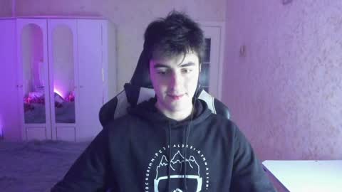 Snapshot of vlad1605 chatting on February 7, 4:59 am Martin online show from February 7, 4:59 am