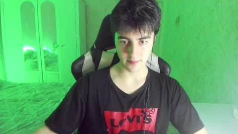 Snapshot of vlad1605 chatting on February 16, 10:43 pm Martin online show from February 16, 10:43 pm