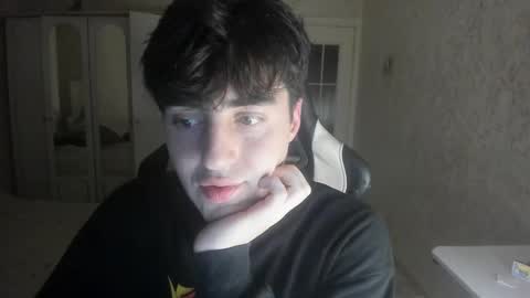 Snapshot of vlad1605 chatting on October 25, 3:40 pm Martin online show from October 25, 3:40 pm