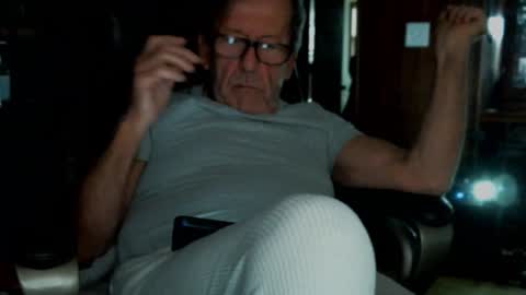 Snapshot of vnpg92 chatting on January 4, 7:23 pm vnpg92 online show from January 4, 7:23 pm