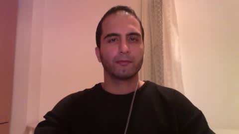 Snapshot of volve5 chatting on December 6, 9:02 pm volve5 online show from December 6, 9:02 pm