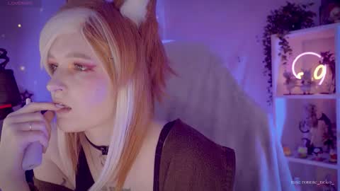 vronnier online show from October 4, 6:50 pm