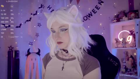 vronnier online show from November 11, 10:37 am